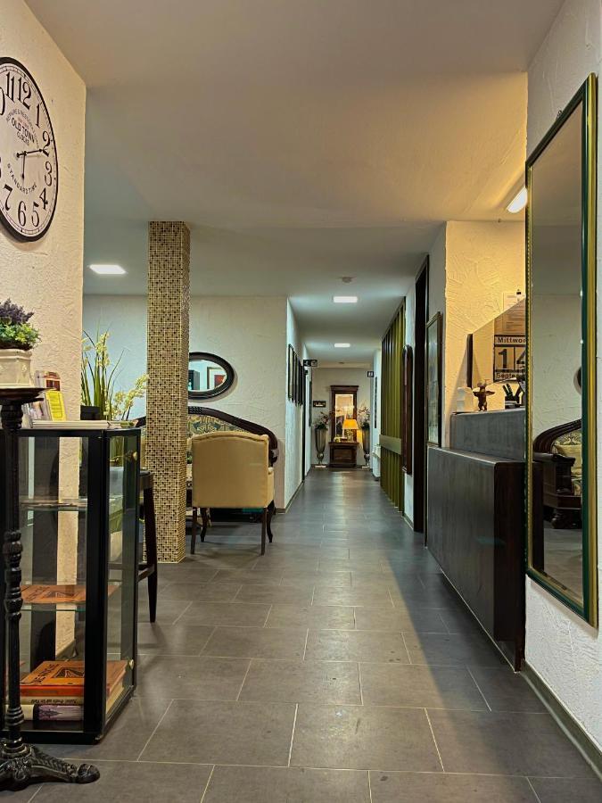 Hotel Brunnenhof Bad Nauheim Buitenkant foto