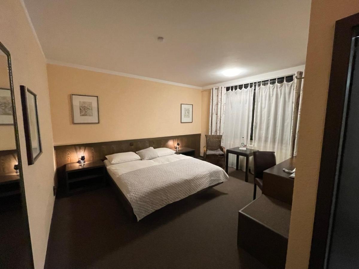 Hotel Brunnenhof Bad Nauheim Buitenkant foto