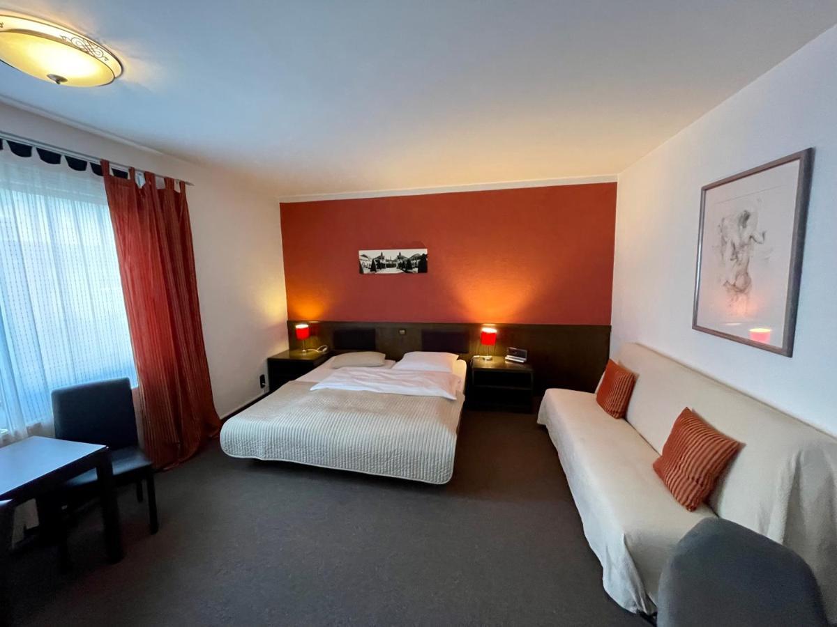 Hotel Brunnenhof Bad Nauheim Buitenkant foto