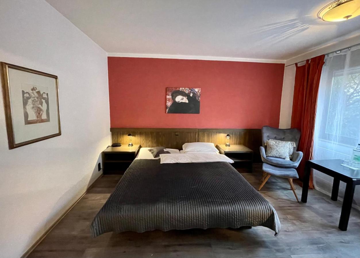 Hotel Brunnenhof Bad Nauheim Buitenkant foto