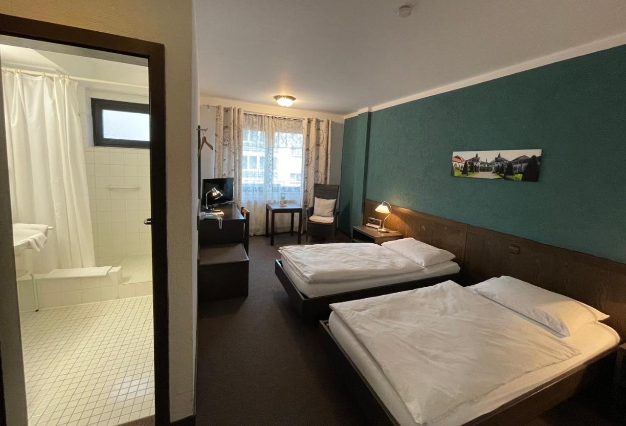 Hotel Brunnenhof Bad Nauheim Buitenkant foto