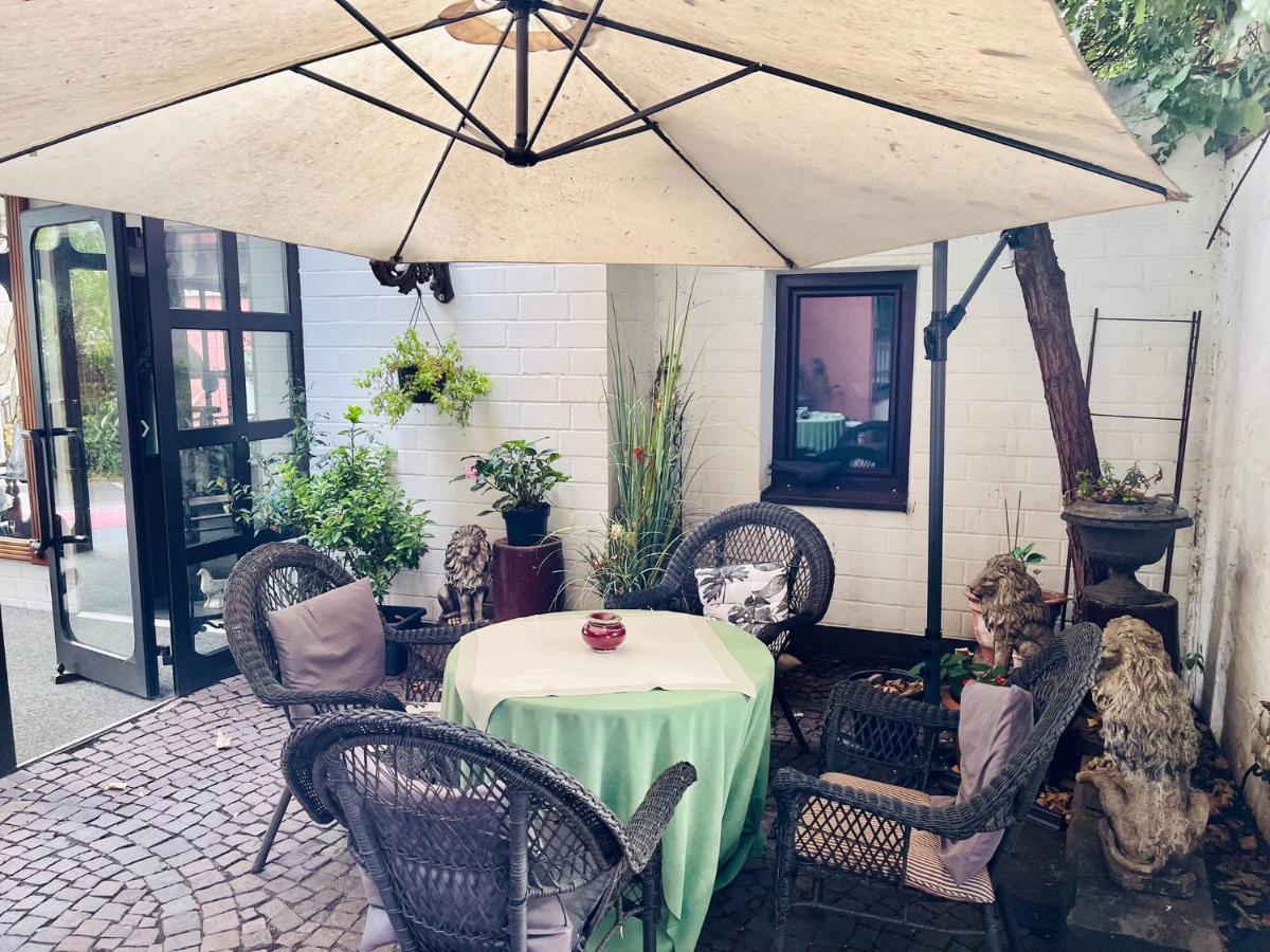Hotel Brunnenhof Bad Nauheim Buitenkant foto