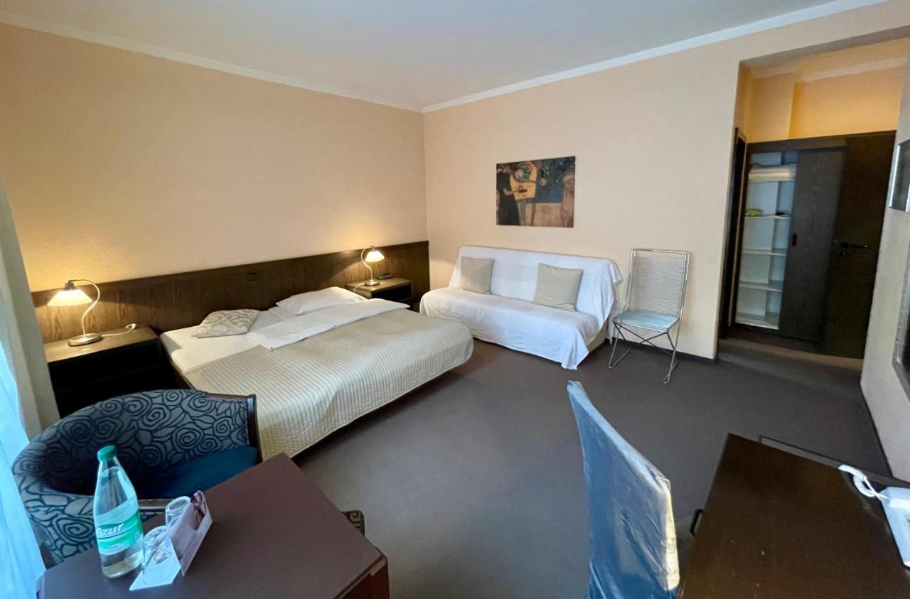 Hotel Brunnenhof Bad Nauheim Buitenkant foto
