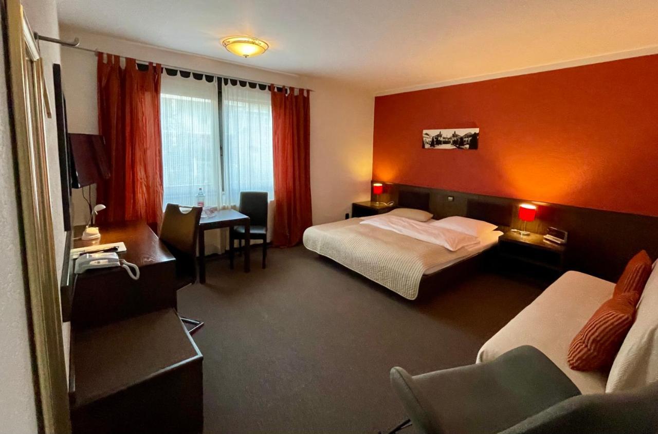 Hotel Brunnenhof Bad Nauheim Buitenkant foto