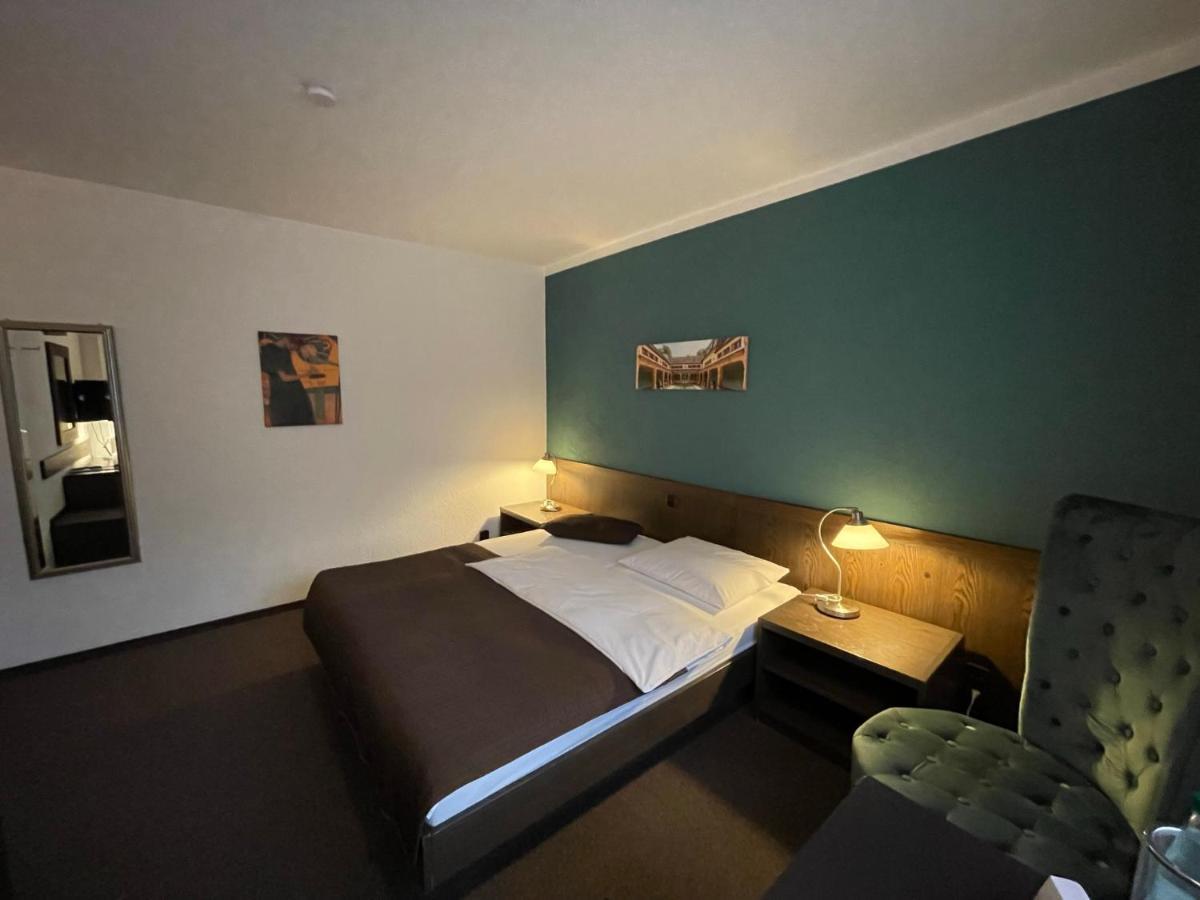 Hotel Brunnenhof Bad Nauheim Buitenkant foto