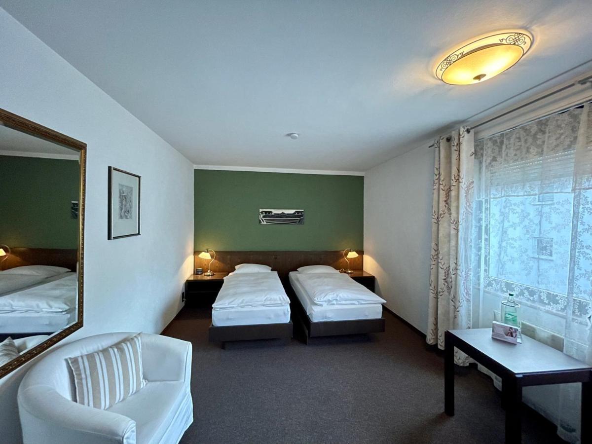 Hotel Brunnenhof Bad Nauheim Buitenkant foto