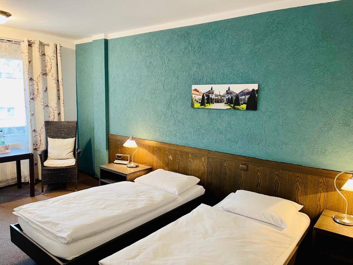 Hotel Brunnenhof Bad Nauheim Buitenkant foto